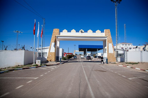 معتمد حيدرة لـ"الصباح نيوز": حركية متميزة بمعبر حيدرة وتسجيل دخول550 ألف شخص وأكثر من 500 ألف وسيلة نقل من الجانبين التونسي والجزائري خلال السنة المنقضية "  